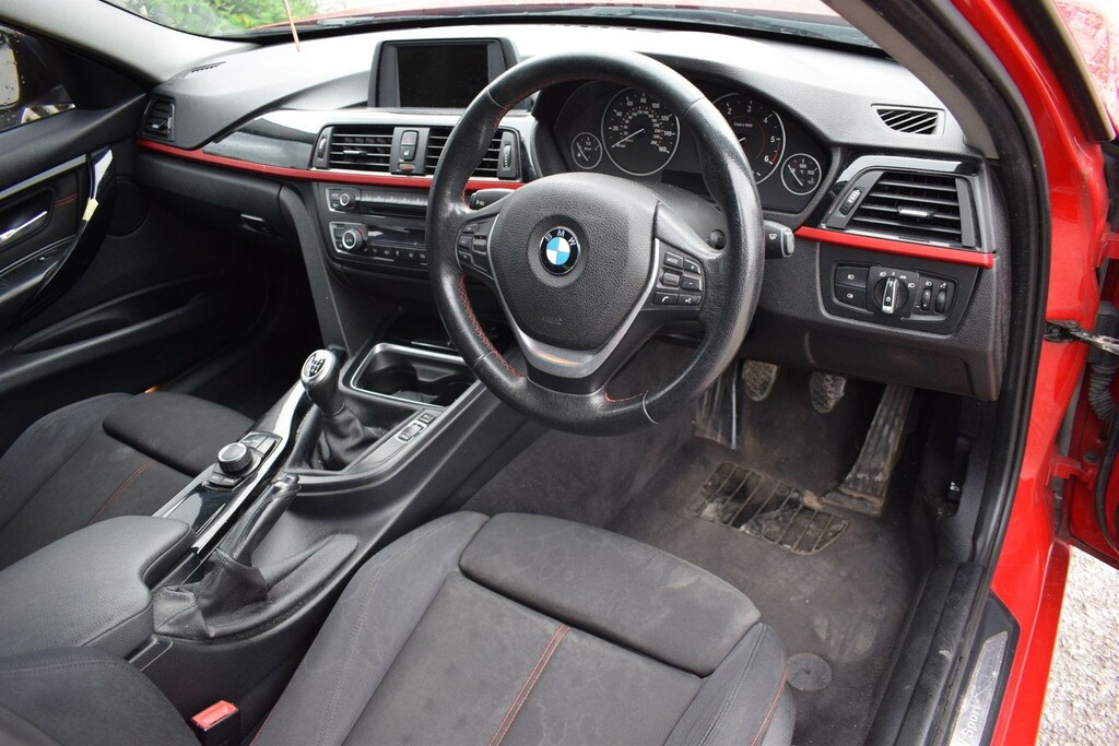 BMW 3 Series Saloon Blue #3