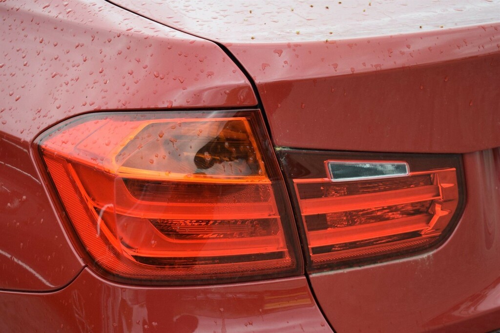 BMW 3 Series Saloon Blue #8