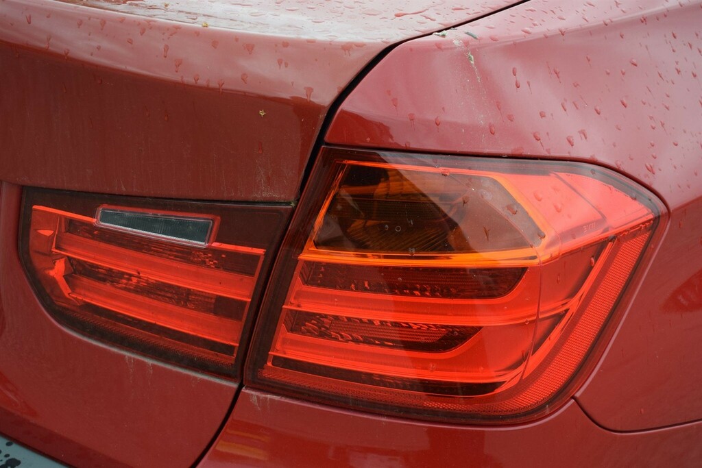 BMW 3 Series Saloon Blue #11