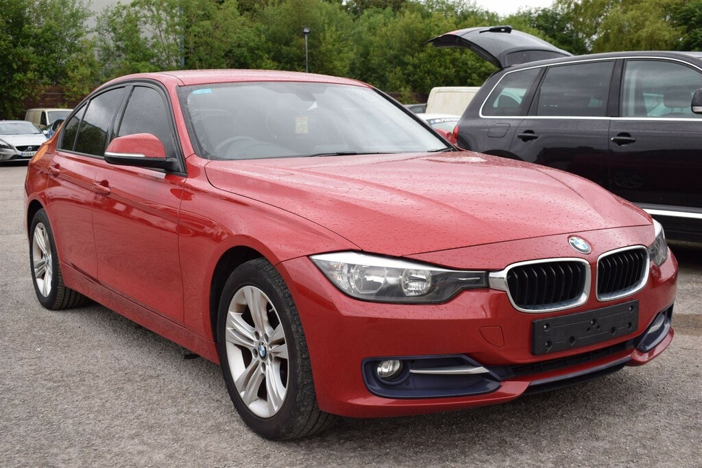 BMW 3 Series Saloon Blue #9