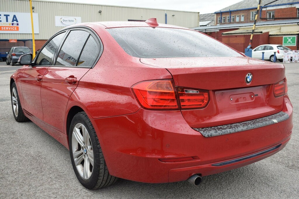 BMW 3 Series Saloon Blue #12