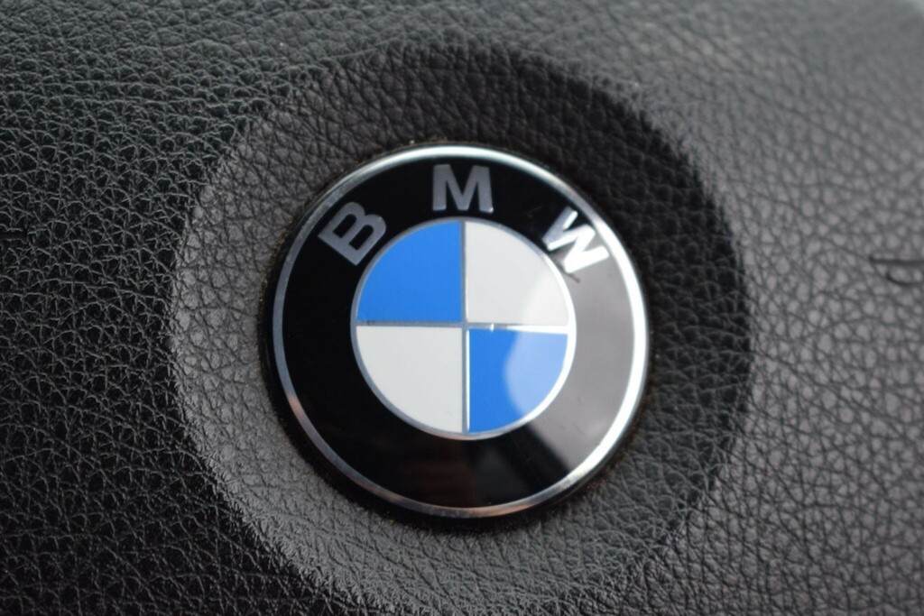 BMW 3 Series Saloon Blue #32
