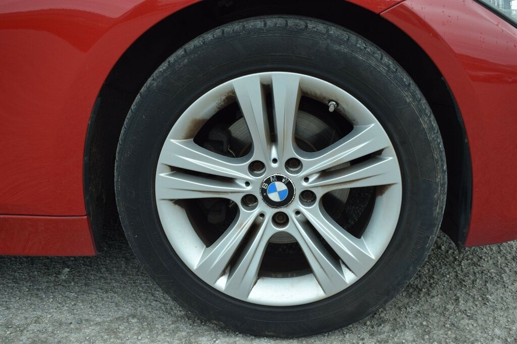 BMW 3 Series Saloon Blue #15