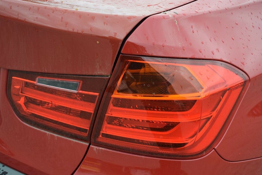 BMW 3 Series Saloon Blue #5