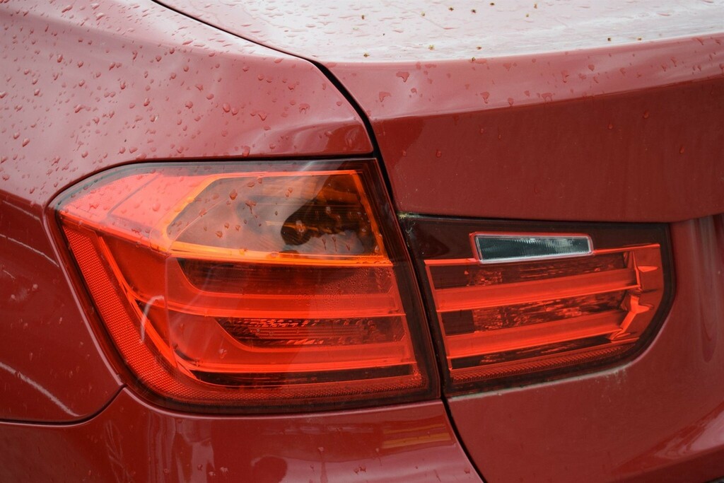 BMW 3 Series Saloon Blue #13