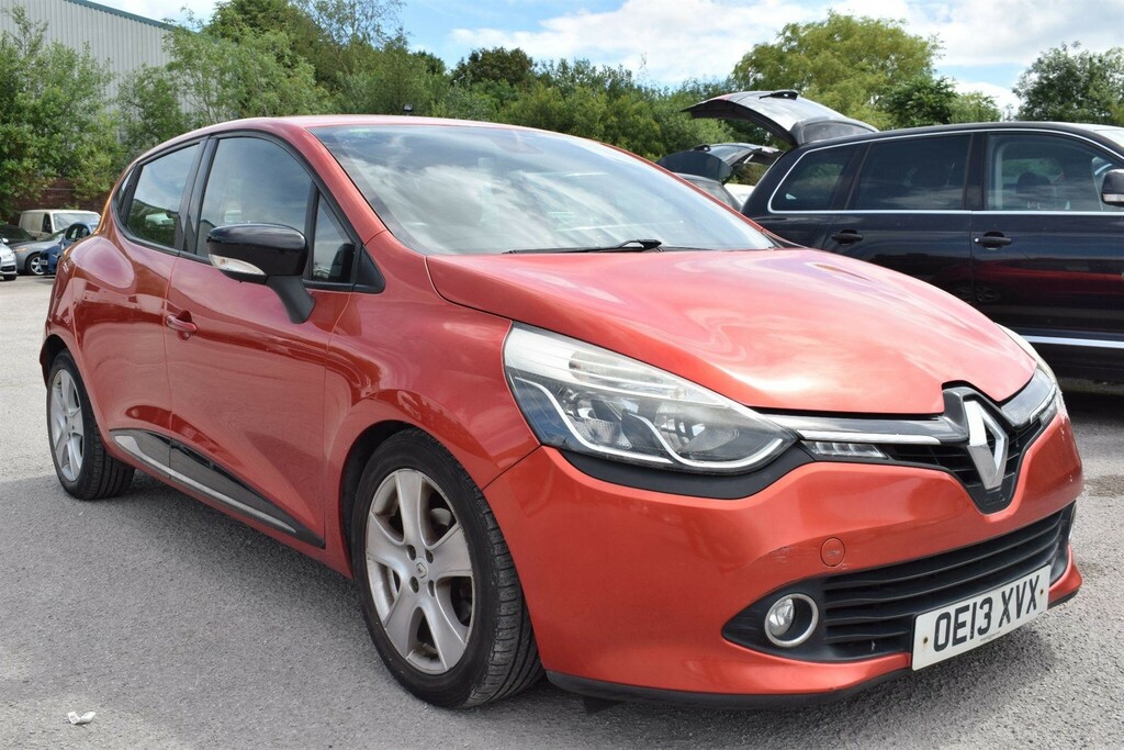 Renault Clio 1.5 Dci Dynamique Medianav Euro 5 Ss Red
