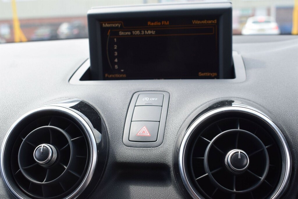 Audi A1 A1 Sportback Tfsi Sport S-a White #18
