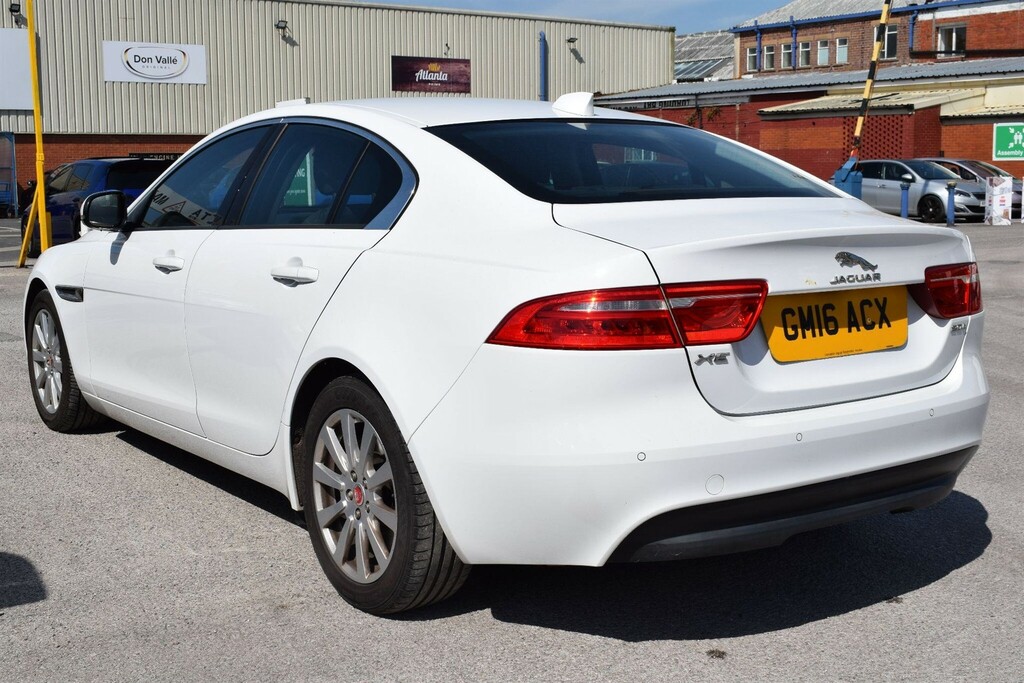 Jaguar XE R-sport Red #14