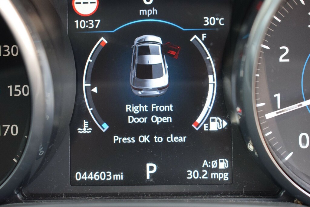 Jaguar XE R-sport Red #27