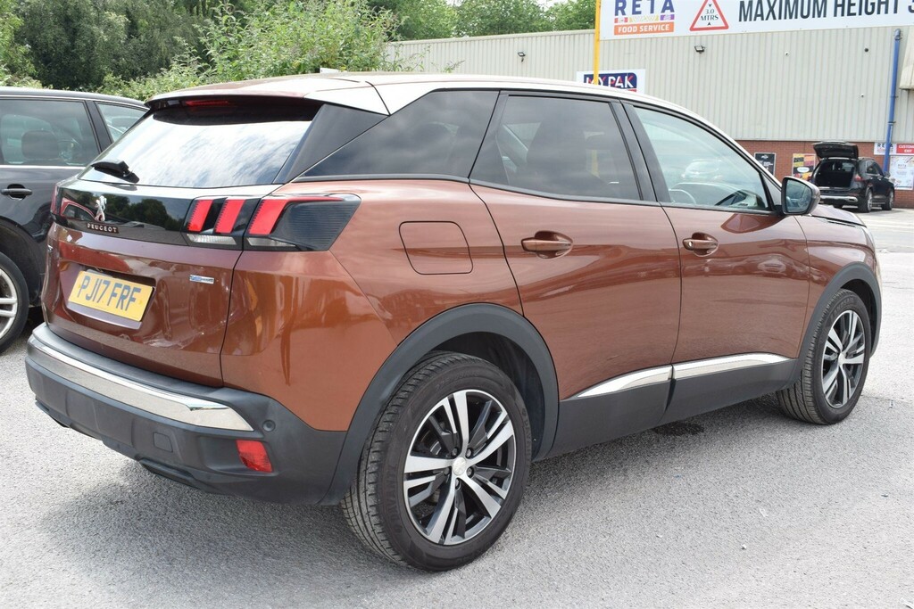 Peugeot 3008 1.2 Puretech Allure Euro 6 Ss Brown #2