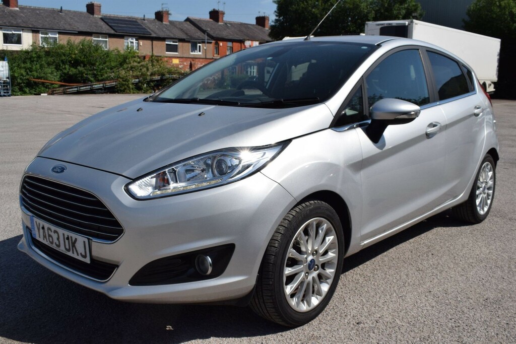 Ford Fiesta 1L Titanium X Black #11