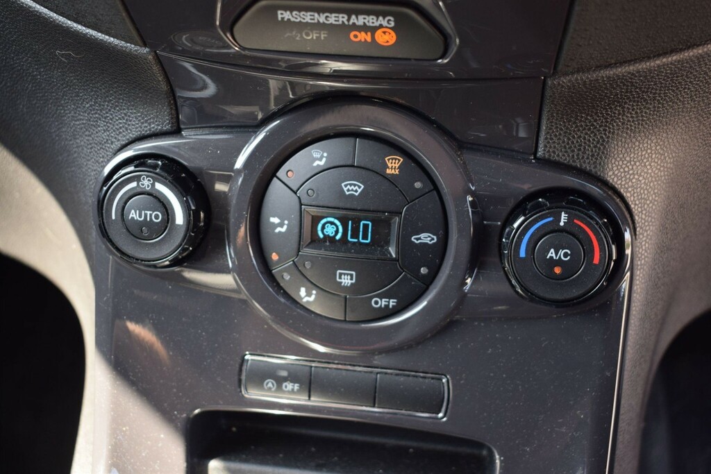 Ford Fiesta 1L Titanium X Black #28
