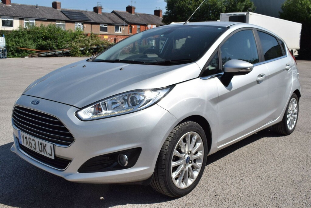 Ford Fiesta 1L Titanium X Black #5