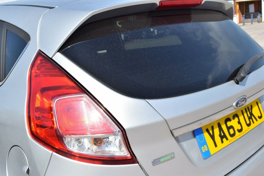 Ford Fiesta 1L Titanium X Black #8