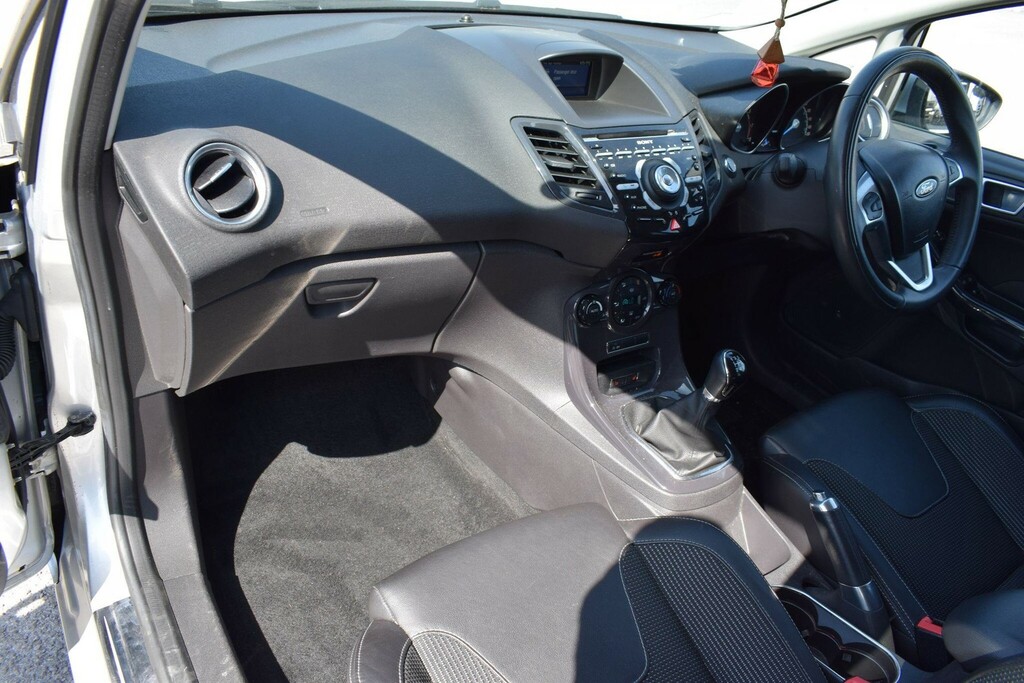 Ford Fiesta 1L Titanium X Black #18