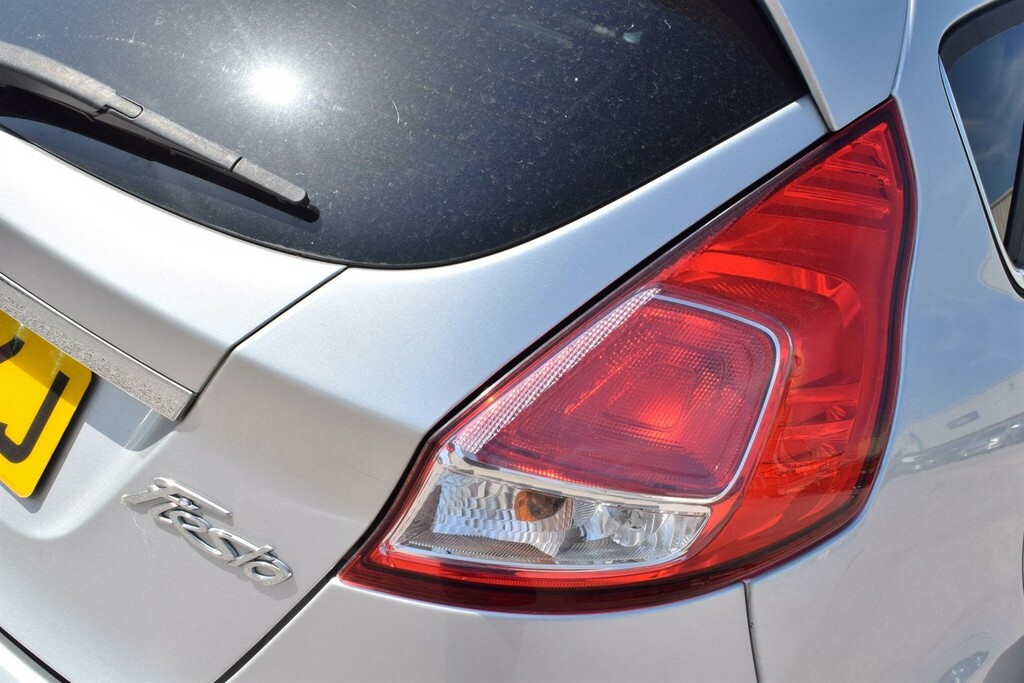 Ford Fiesta 1L Titanium X Black #6