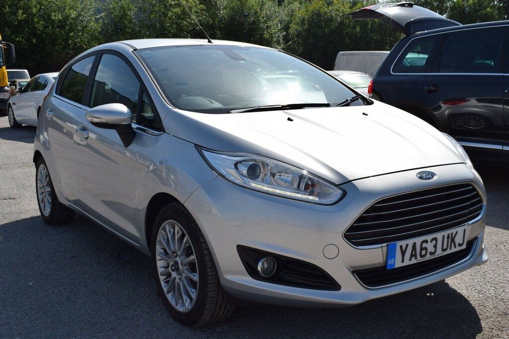 Ford Fiesta 1L Titanium X Black #9