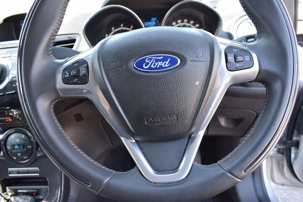Ford Fiesta 1L Titanium X Black #26