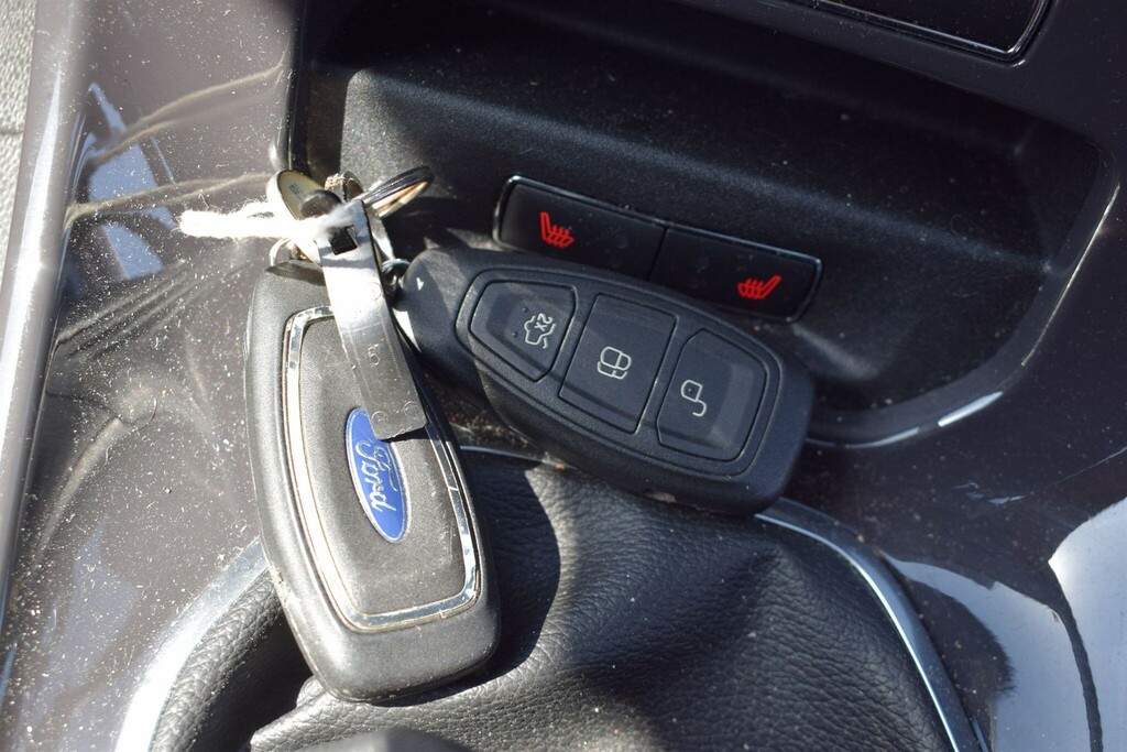 Ford Fiesta 1L Titanium X Black #32