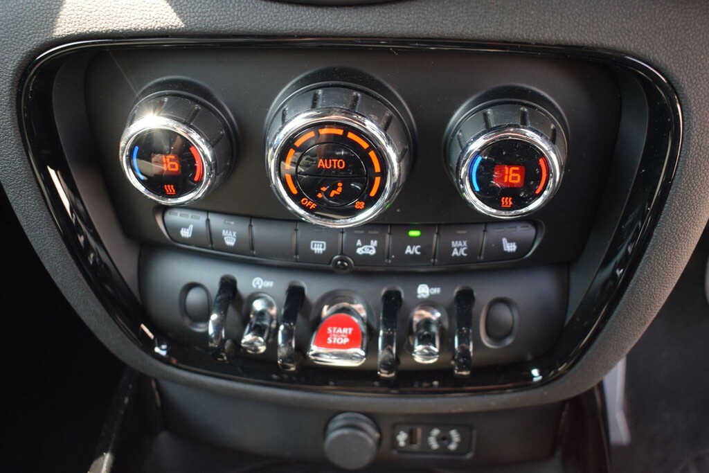 Mini Clubman Cooper Silver #22