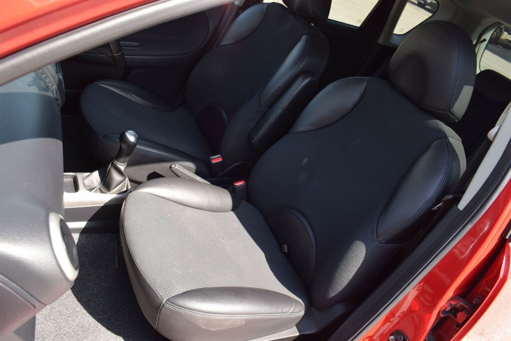 Nissan Note 1.6 16V N-tec Hatchback Euro 5 11 Red #17