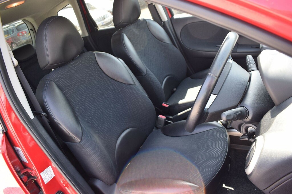 Nissan Note 1.6 16V N-tec Hatchback Euro 5 11 Red #13