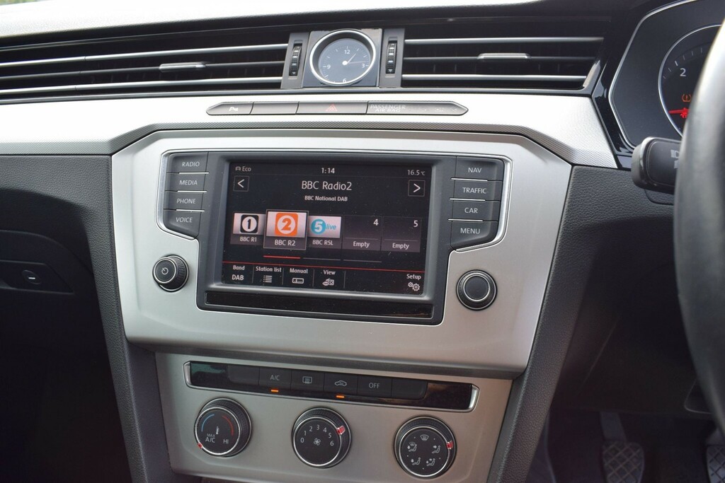 Volkswagen Passat Saloon Grey #4
