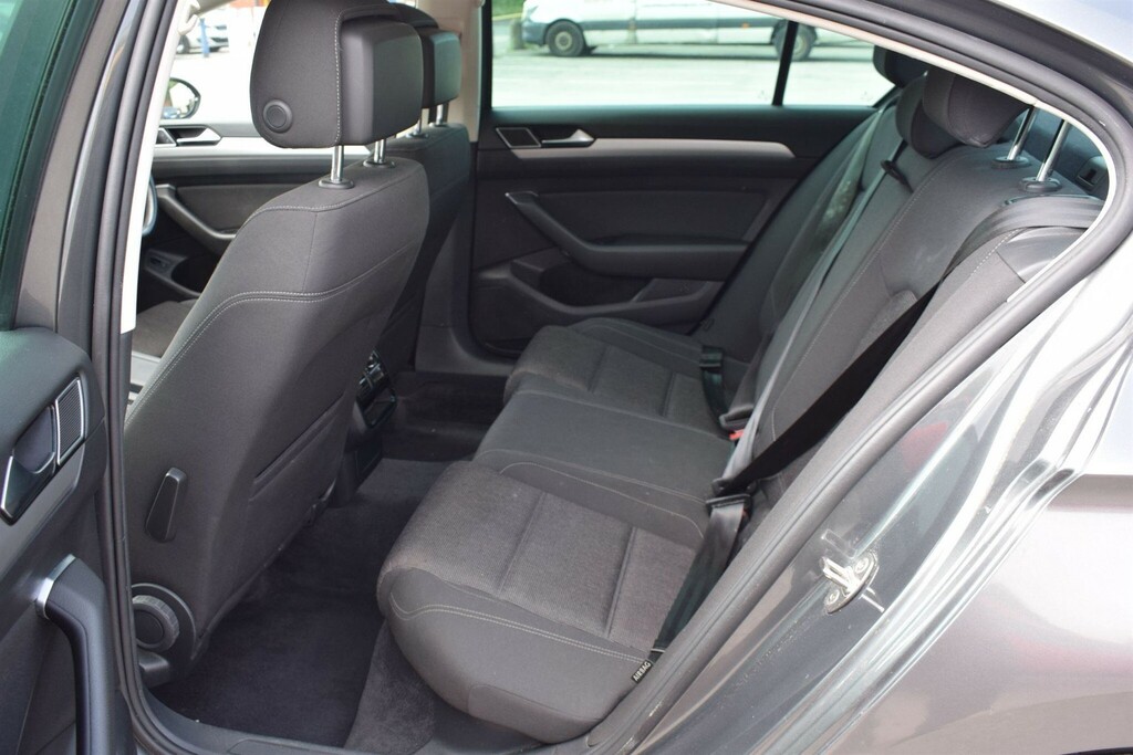 Volkswagen Passat 2L R Line Tdi Bluemotion Technology Dsg Silver #23