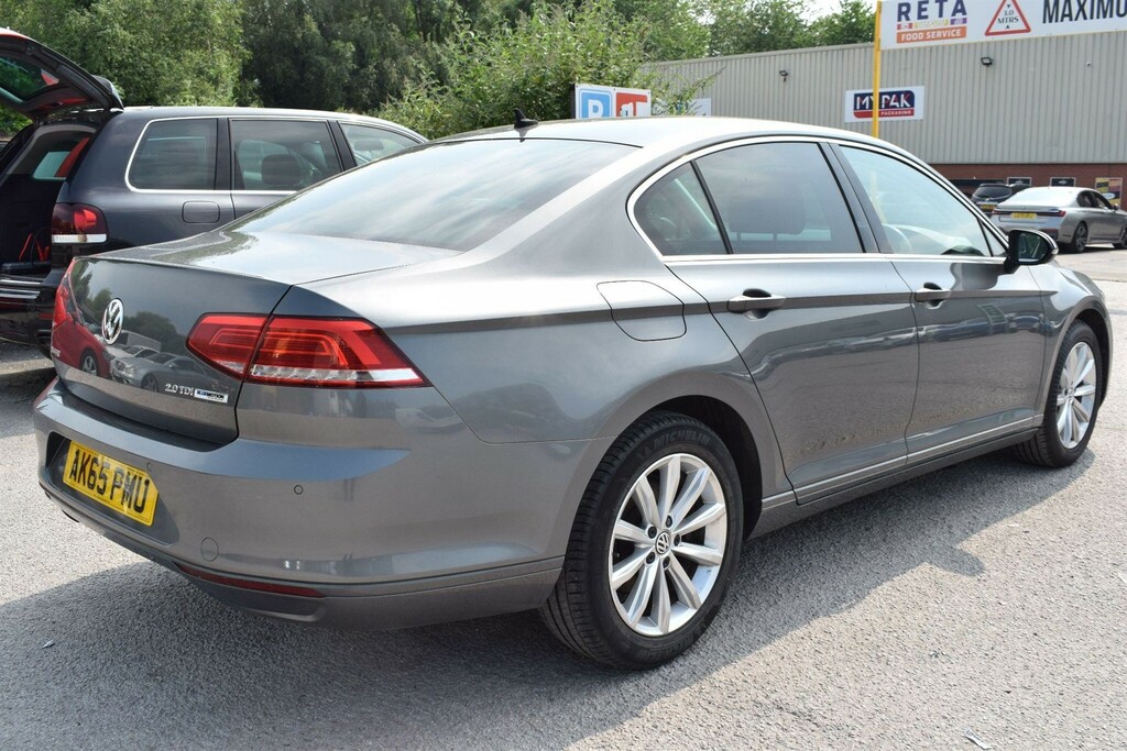 Volkswagen Passat Saloon Grey #2