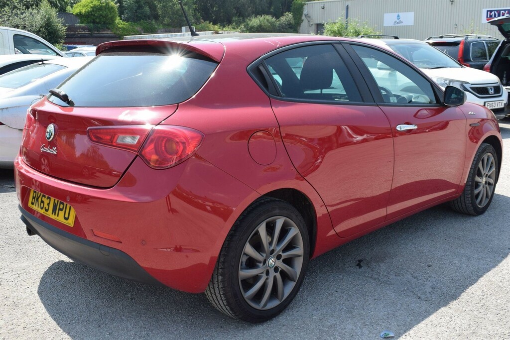 Alfa Romeo Giulietta Giulietta Lusso Jtdm-2 Ss White #14