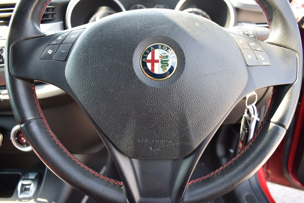 Alfa Romeo Giulietta Giulietta Lusso Jtdm-2 Ss White #28