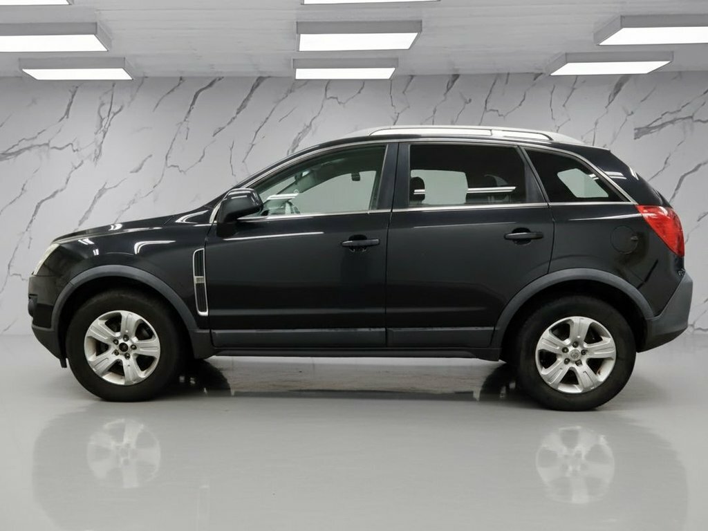 Vauxhall Antara 2.2L Exclusiv Black #5