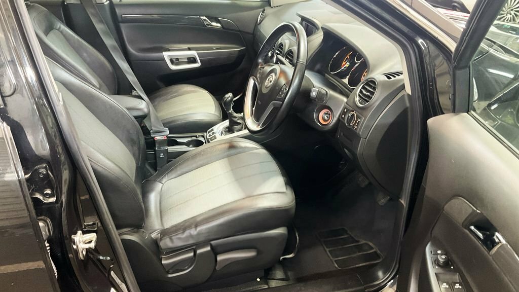Vauxhall Antara  White #9