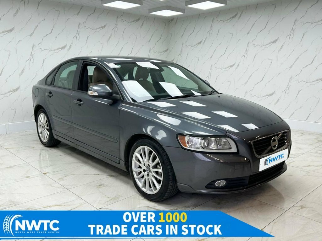 Volvo S40 1.6L Se Lux Edition Grey