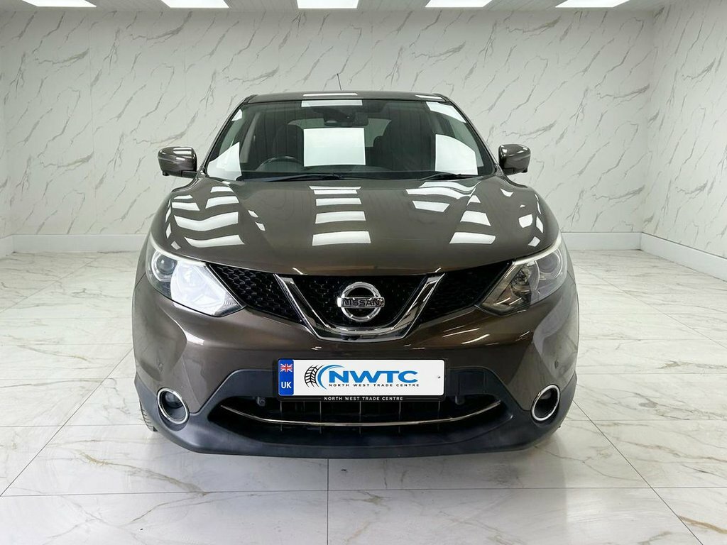 Nissan Qashqai 1.6L N-tec Beige #3