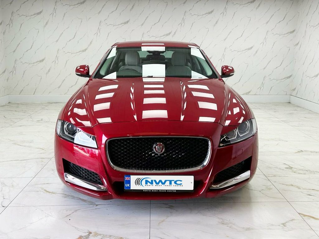Jaguar XF 2L Prestige Red #3