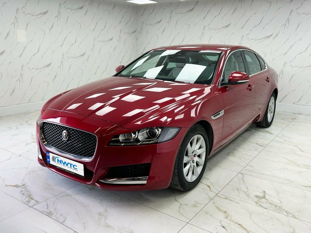 Jaguar XF 2L Prestige Red #4