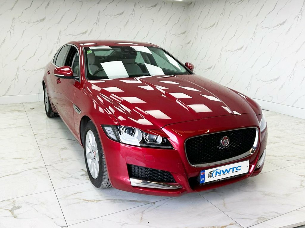 Jaguar XF 2L Prestige Red #2