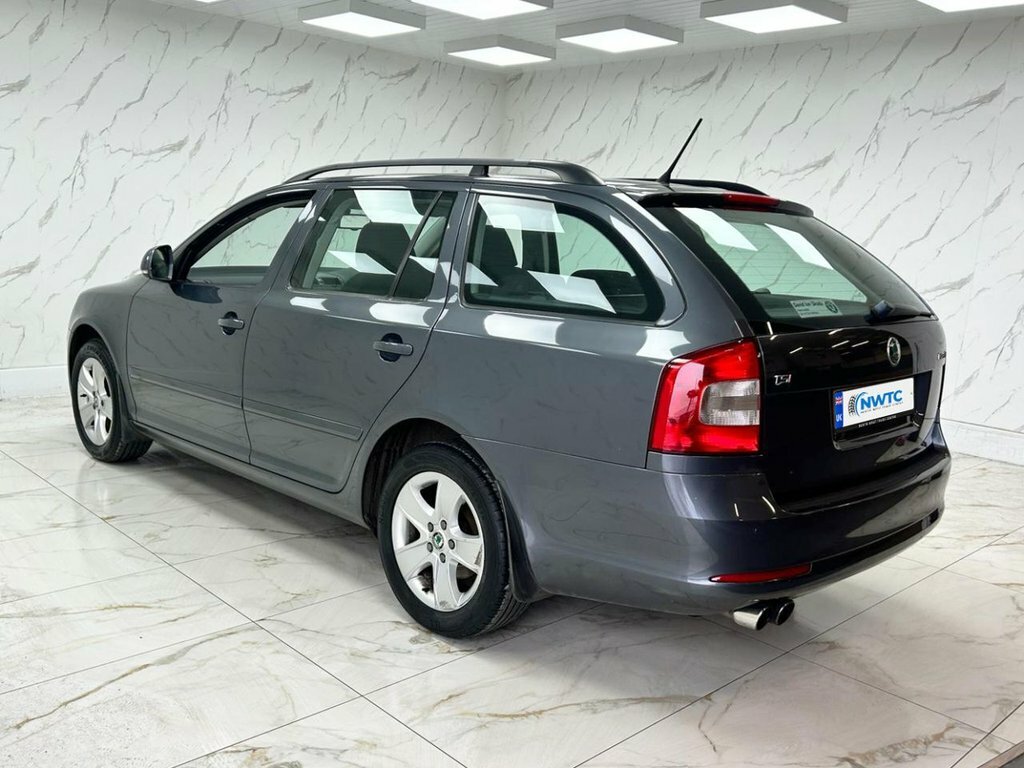Skoda Octavia 1.8L Elegance Grey #6