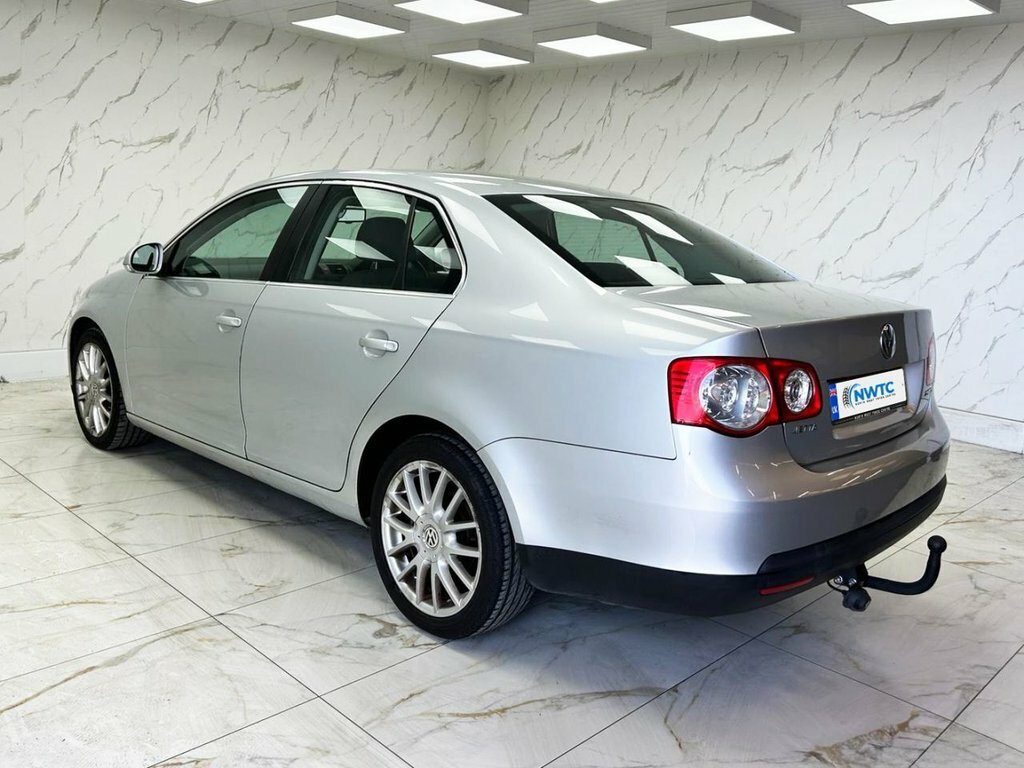 Volkswagen Jetta 2L Sport Silver #6