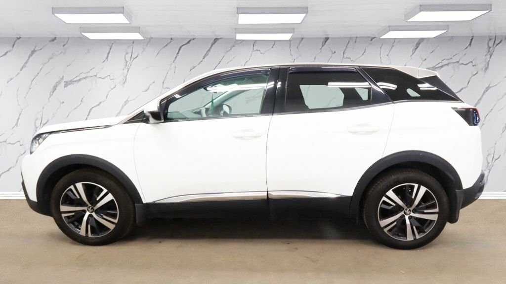 Peugeot 3008 1.2 Puretech Allure Brown #4