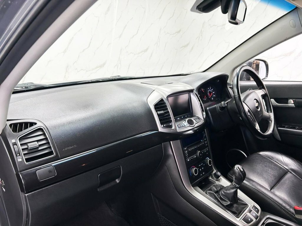 Chevrolet Captiva Lt Black #12
