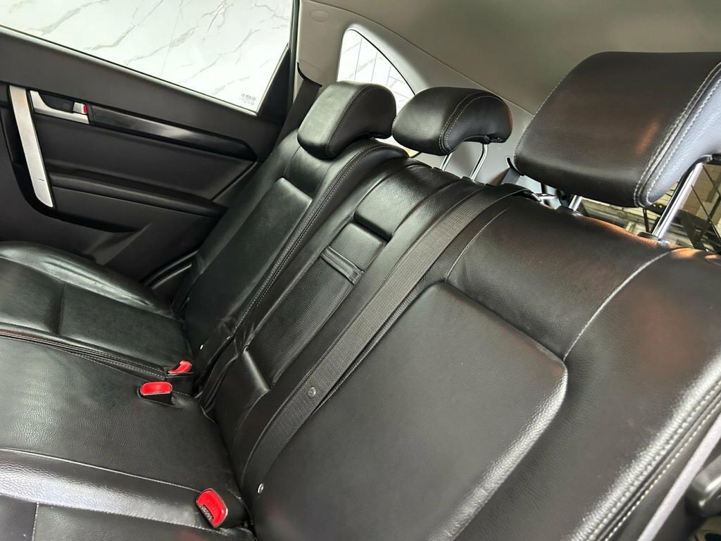 Chevrolet Captiva Lt Black #18