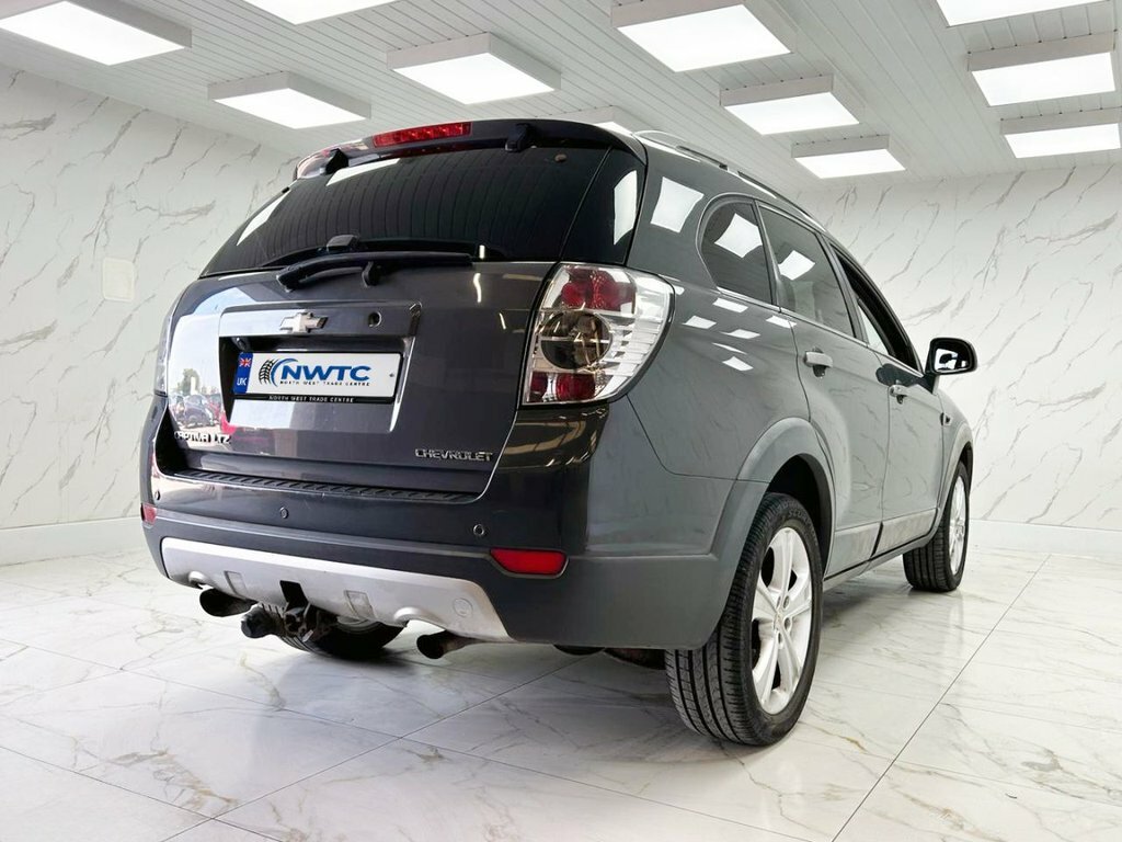 Chevrolet Captiva Lt Black #9