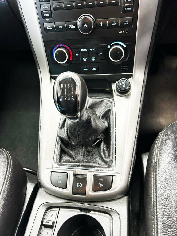Chevrolet Captiva Lt Black #15