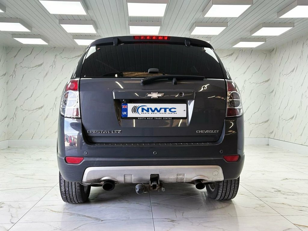 Chevrolet Captiva Lt Black #8