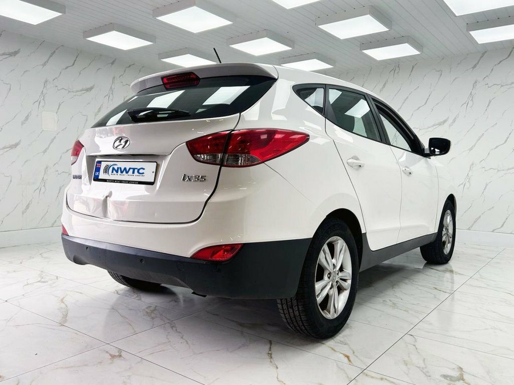 Hyundai Ix35 Ix35 Premium 2Wd Crdi White #9