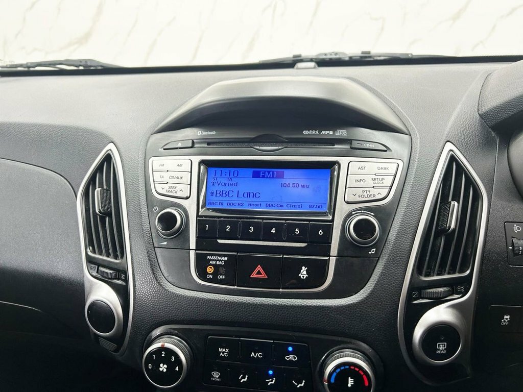 Hyundai Ix35 Ix35 Premium 2Wd Crdi White #14