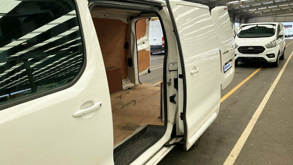 Vauxhall Vivaro 2700 1.5D 100Ps Edition H1 Van Grey #10