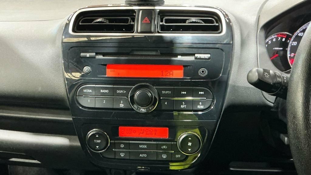 Mitsubishi Mirage 1.2 Juro Euro 6 Ss #7